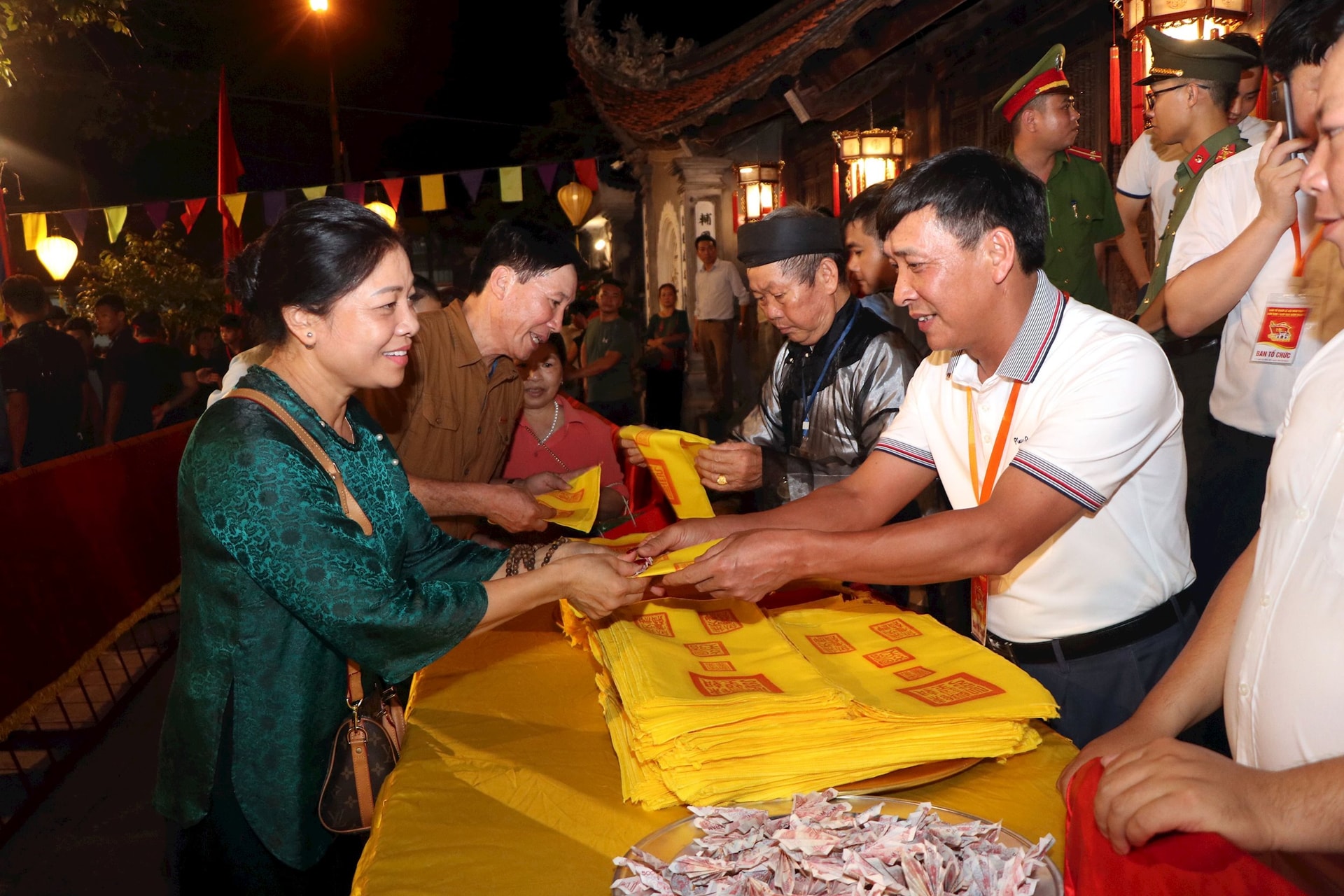 ttxvn-le_khai_an5.jpg