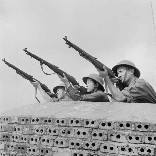 vna_potal_51_nam_chien_thang_-ha_noi_-_dien_bien_phu_tren_khong-_121972_-_122023_tran_thang_mang_tam_voc_lich_su_o_the_ky_xx_7130655.jpg