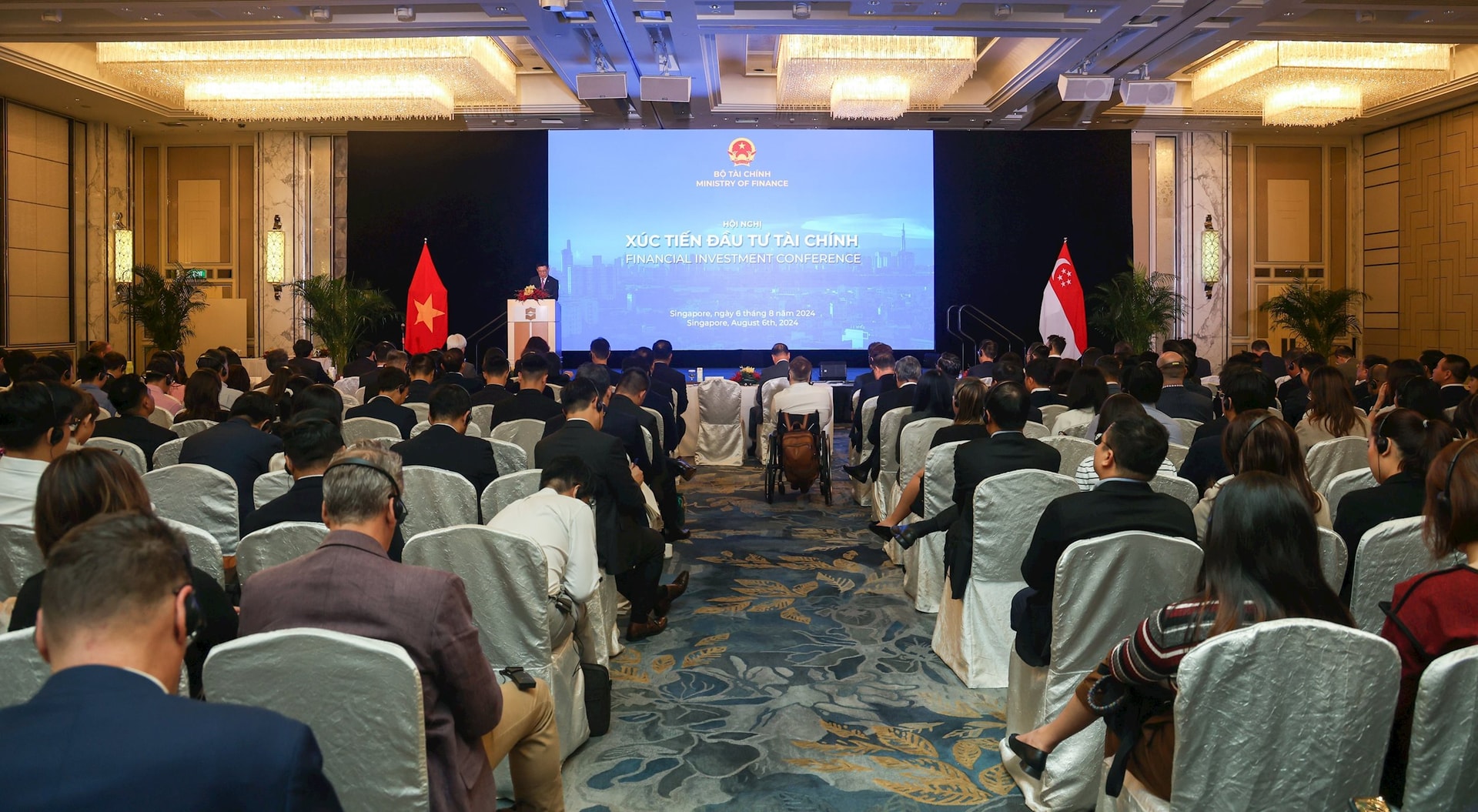vna_potal_hoat_dong_cua_bo_truong_tai_chinh_ho_duc_phoc_tai_singapore_7524288.jpg