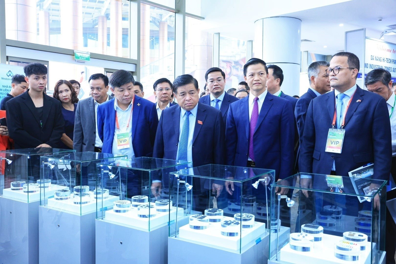 vna_potal_trien_lam_nganh_cong_nghiep_ban_dan_viet_nam_2024_7691491(1).jpeg