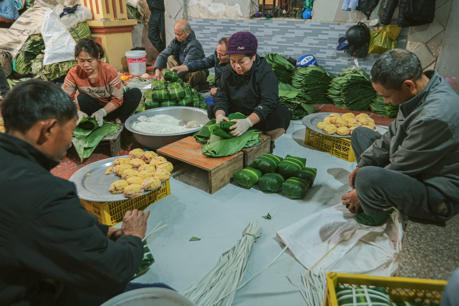banh_chung_tranh_khuc_-_dac_san_nuc_tieng_ha_thanh_7819376-11-_resize.jpg
