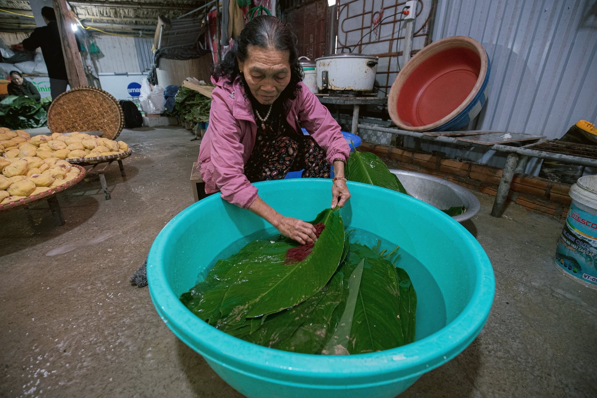 banh_chung_tranh_khuc_-_dac_san_nuc_tieng_ha_thanh_7819376-5-_resize.jpg