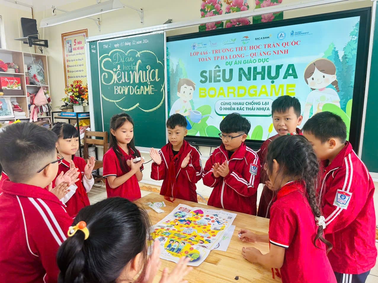 sieu-nhua-boardgame-q.jpg