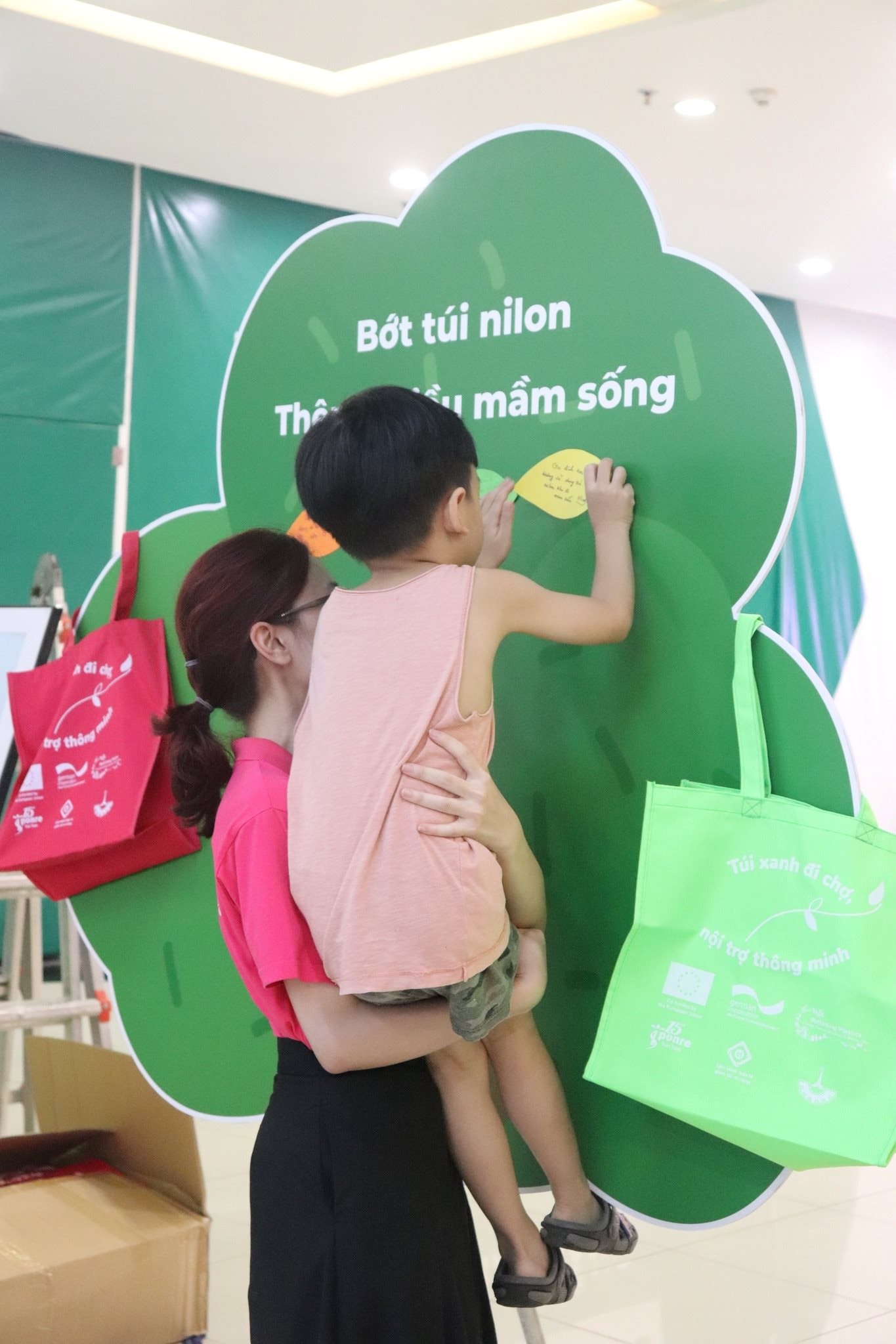 vtvv.-chien-dich-ngay-khong-su-dung-tui-nilon-viet-nam.jpg