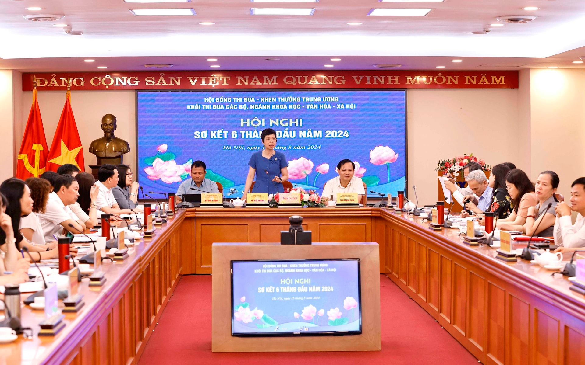 vna_potal_khoi_thi_dua_cac_bo_nganh_khoa_hoc_-_van_hoa_-_xa_hoi_so_ket_6_cong_tac_thang_dau_nam_7538993.jpg