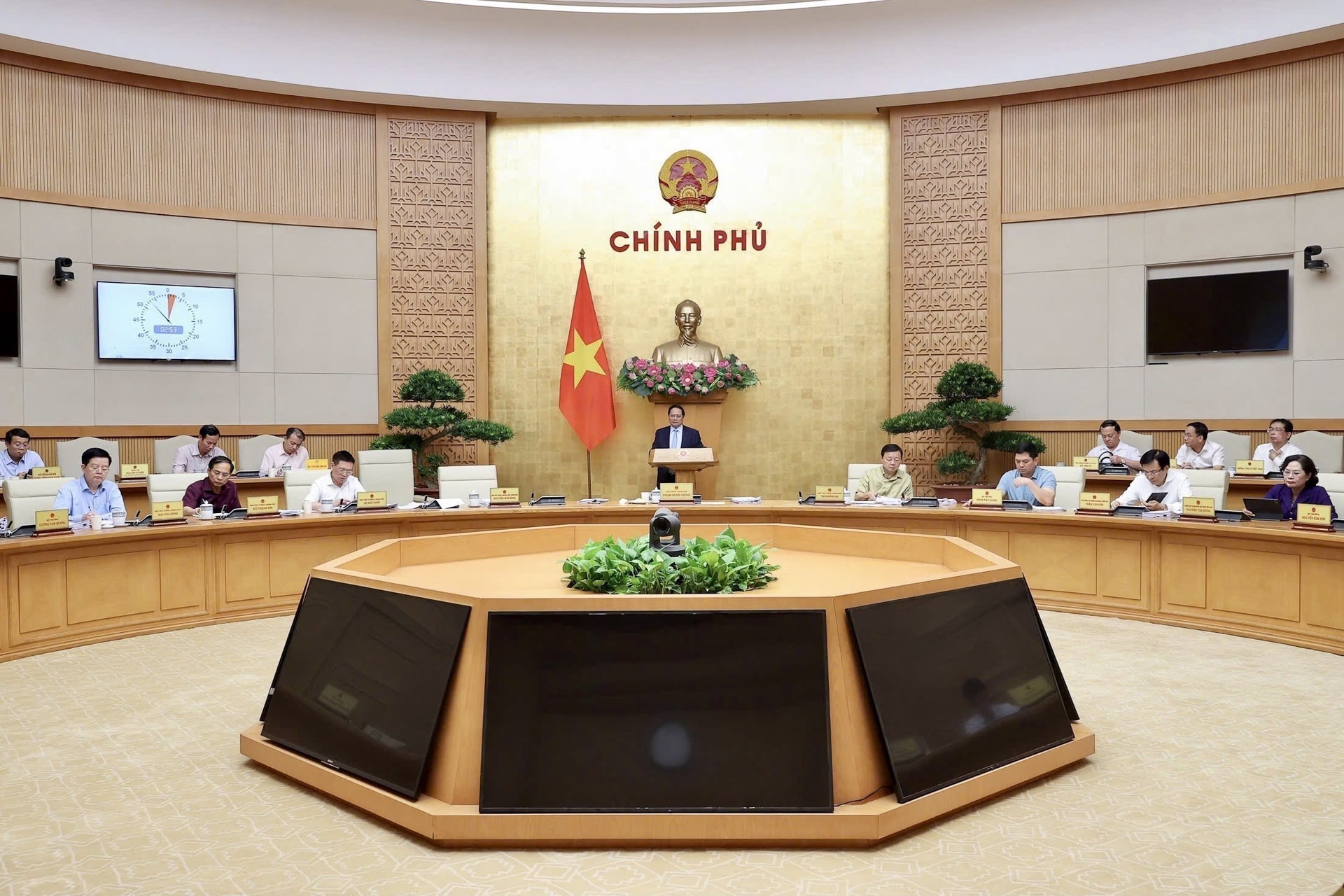 ttxvn_1007-thu-tuong-xay-dung-phap-luat.jpg