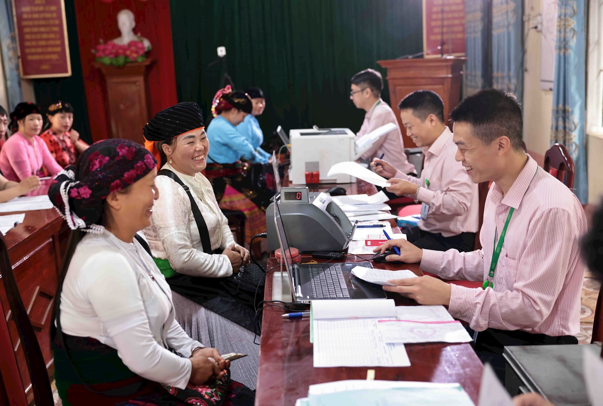 anh-giam-ngheo-2-.jpg