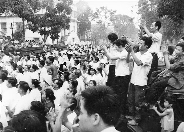 vna_potal_50_nam_thong_nhat_dat_nuoc_thong_tan_xa_viet_nam_-_noi_chay_mai_dong_tin_chien_thang_7998766.jpg