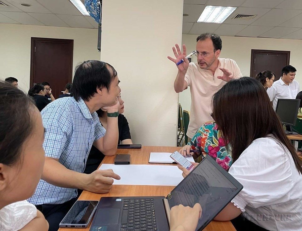 vna_potal_79_nam_thanh_lap_thong_tan_xa_viet_nam_trung_tam_thong_tin_chien_luoc_tin_cay_cua_dang_nha_nuoc_va_nhan_dan__7588519.jpg
