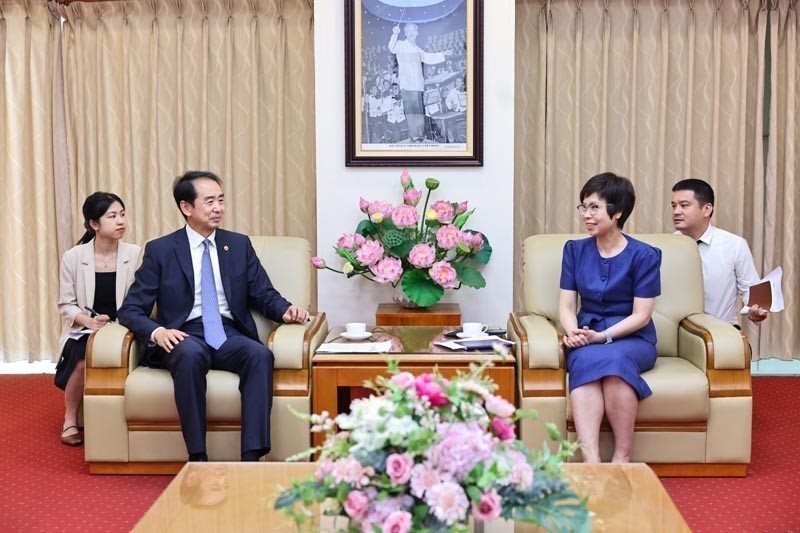 vna_potal_tong_giam_doc_thong_tan_xa_viet_nam_tiep_dai_su_trung_quoc__8141802(1).jpg