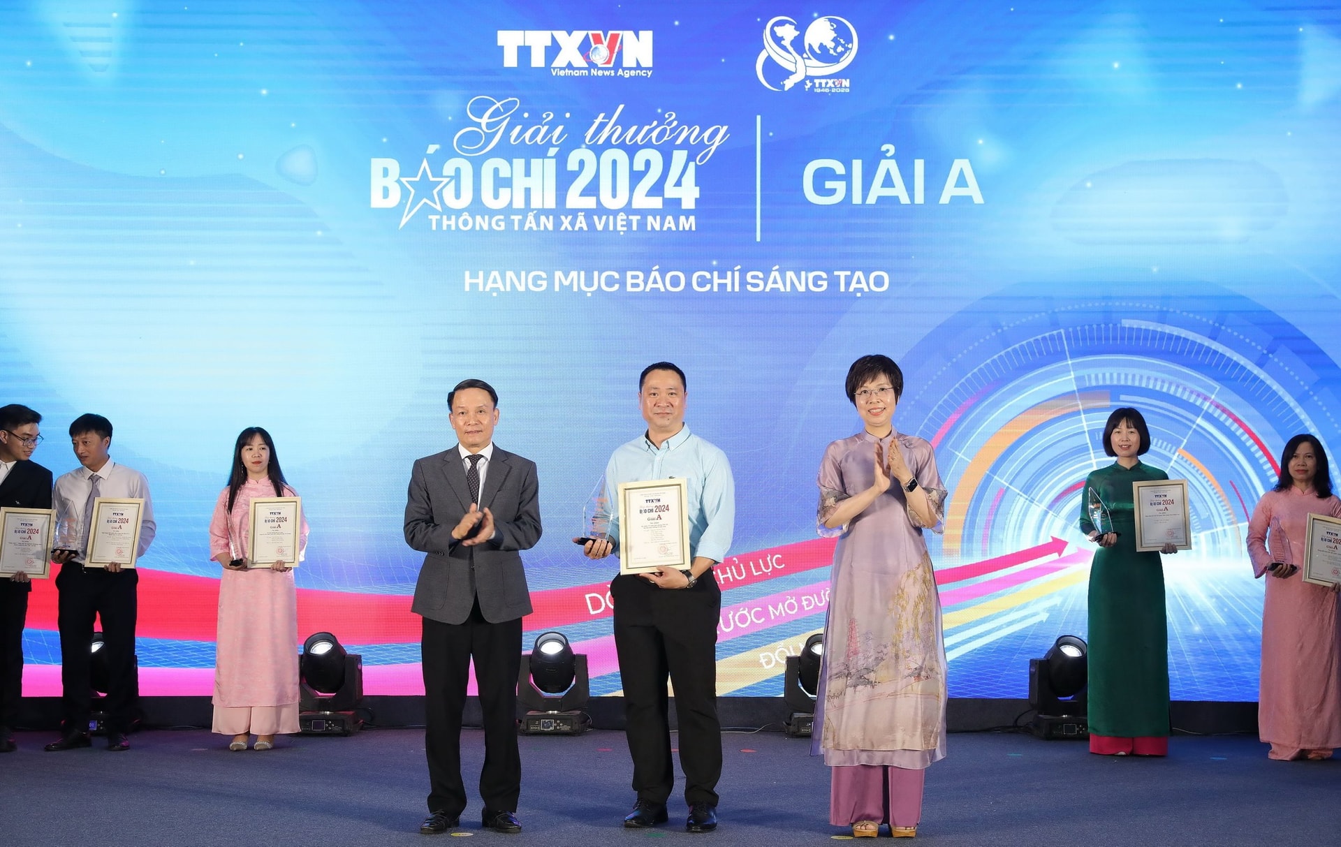 vu_viet_trang_7(1).jpg