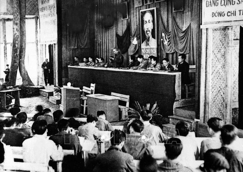 vna-potal-131-nam-ngay-sinh-chu-tich-ho-chi-minh-1951890-1952021-thoi-dai-ho-chi-minh-thoi-dai-ruc-ro-nhat-trong-lich-su-dan-toc-viet-nam-544324218-10-27-38.jpg