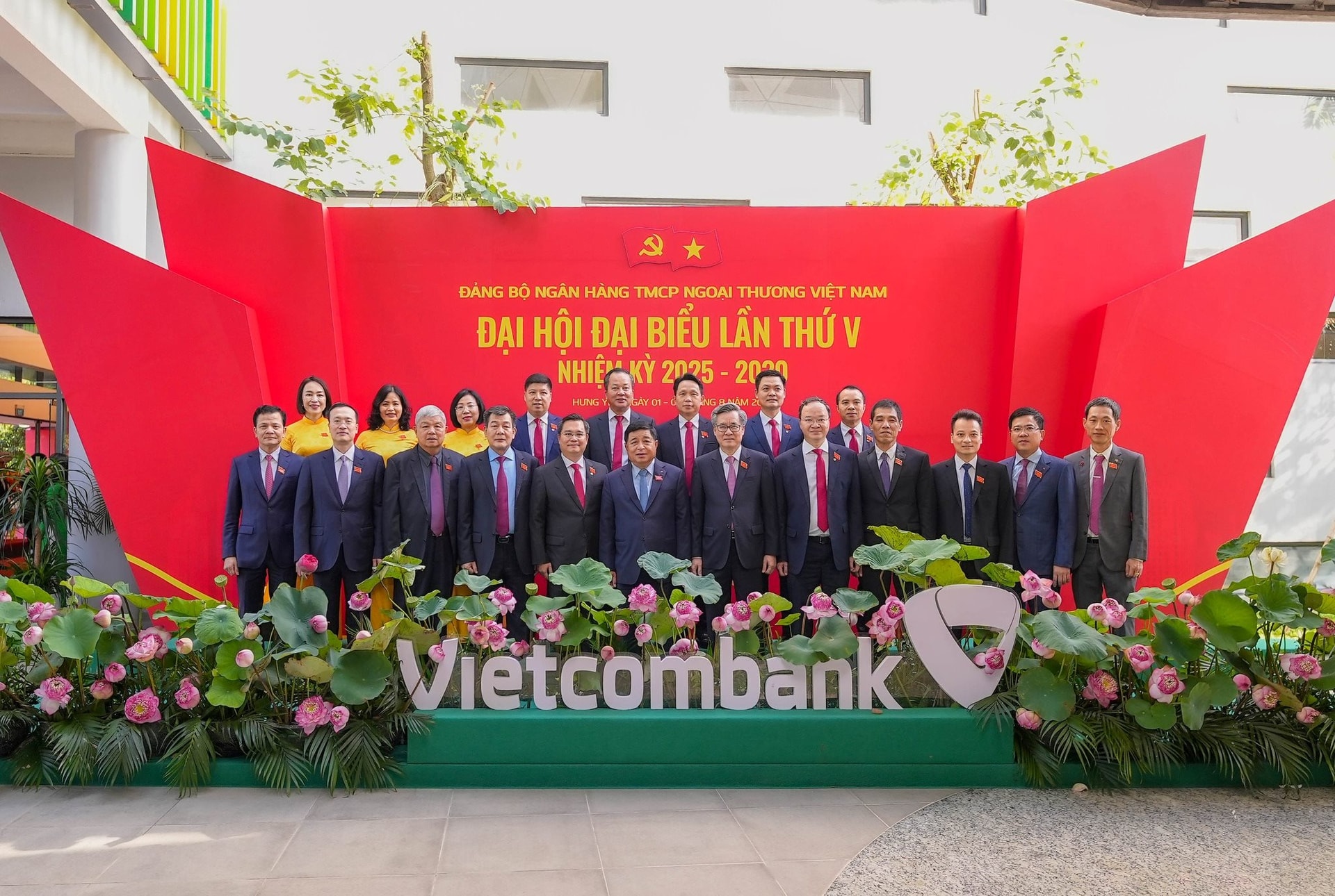 anh-dai-hoi-dang-vcb.jpg