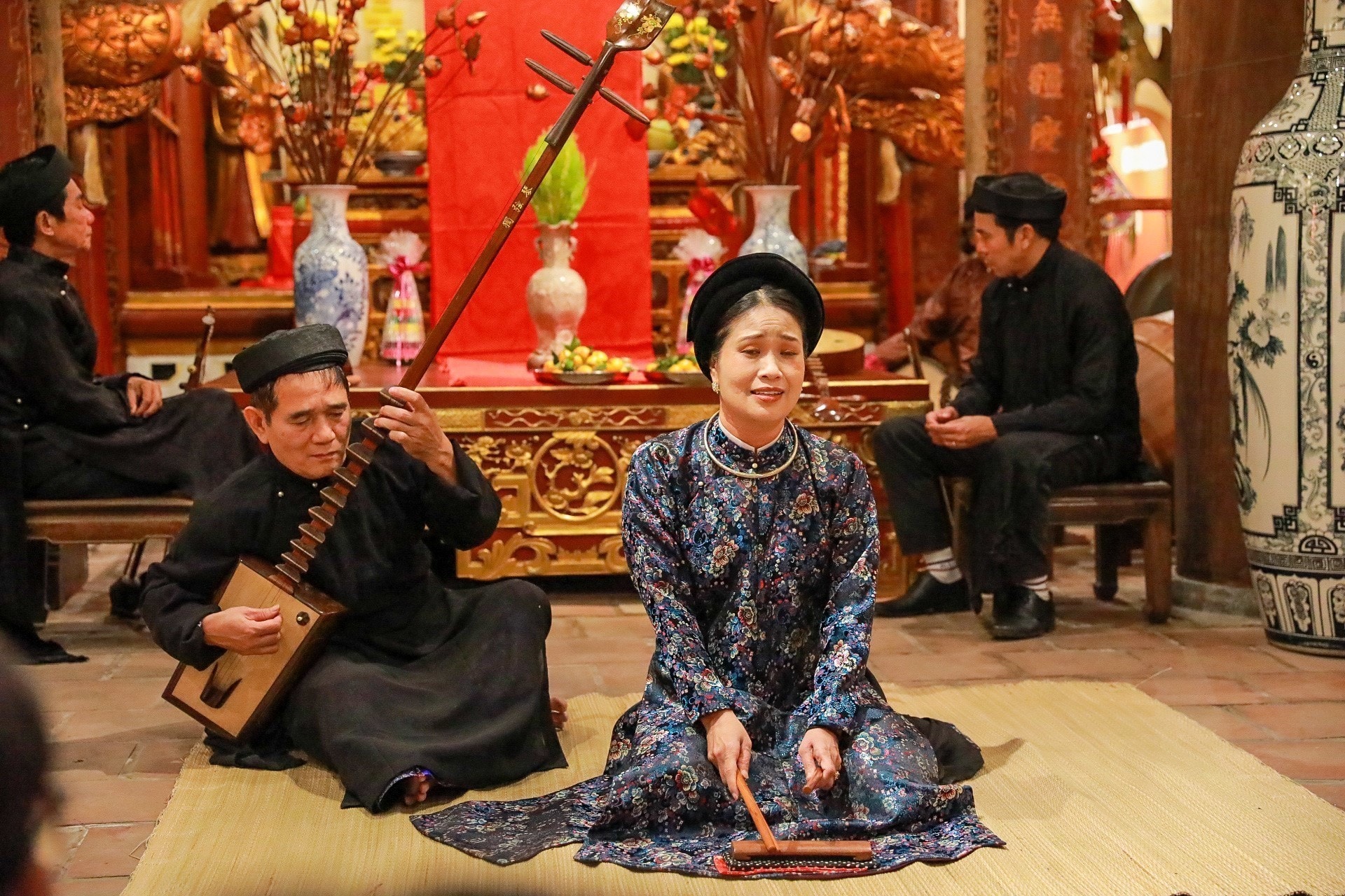 vna_potal_chuong_trinh_am_nhac_di_san_“chuyen_nhac_pho_co”_8426763 (1)