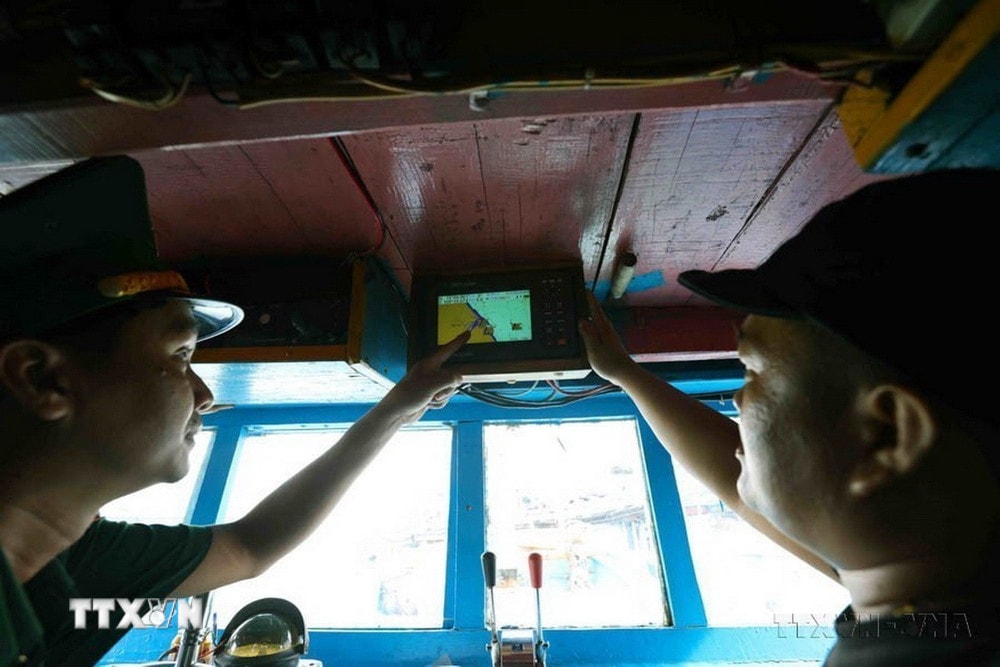 Tỉnh Tây Ninh cũng thực hiện chính sách hỗ trợ ngư dân nâng cấp, thay thế thiết bị giám sát hành trình tàu cá. (Ảnh: TTXVN)