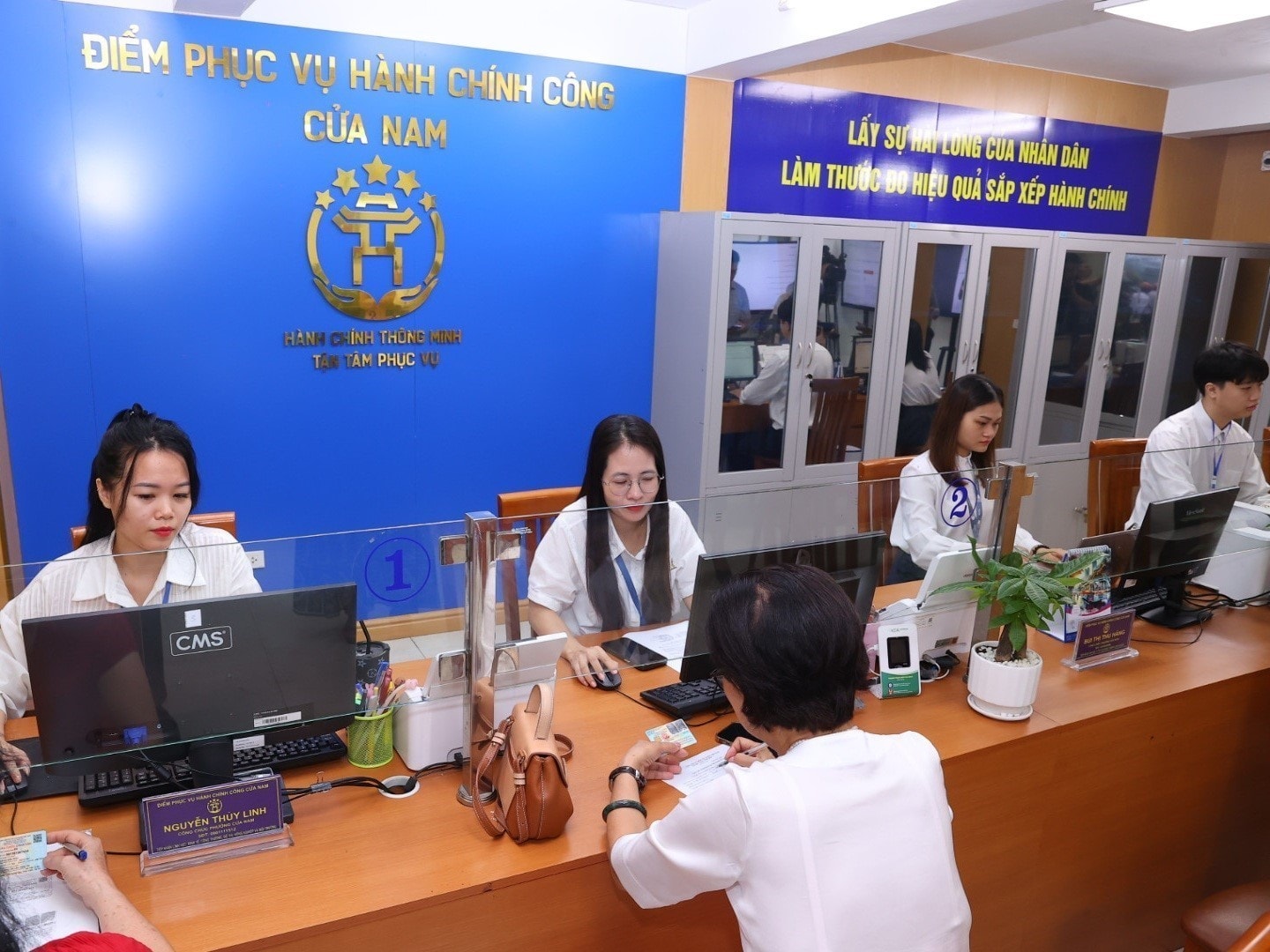 vna_potal_ha_noi_chinh_thuc_van_hanh_chinh_quyen_hai_cap_8124200.jpg