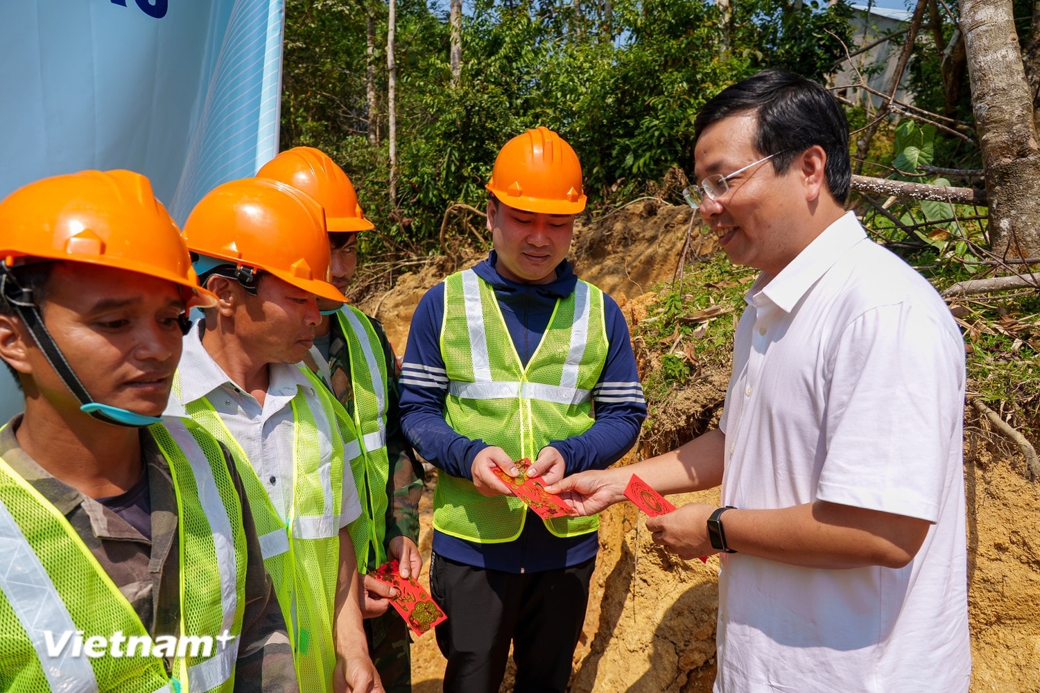 vnp-2026-02-24-kiemtra-truong-li (8)