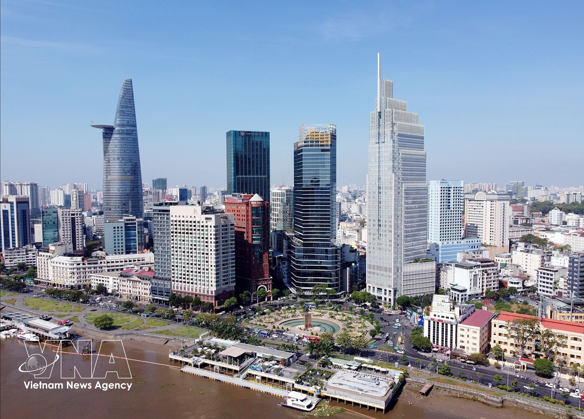 vnanet-50-nam-thong-nhat-dat-nuo.jpg
