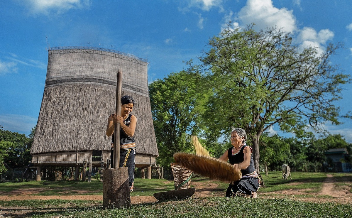 lang-kon-kotu-net-dep-van-hoa-noi-dai-ngan-kon-tum-1-1658757467.jpg