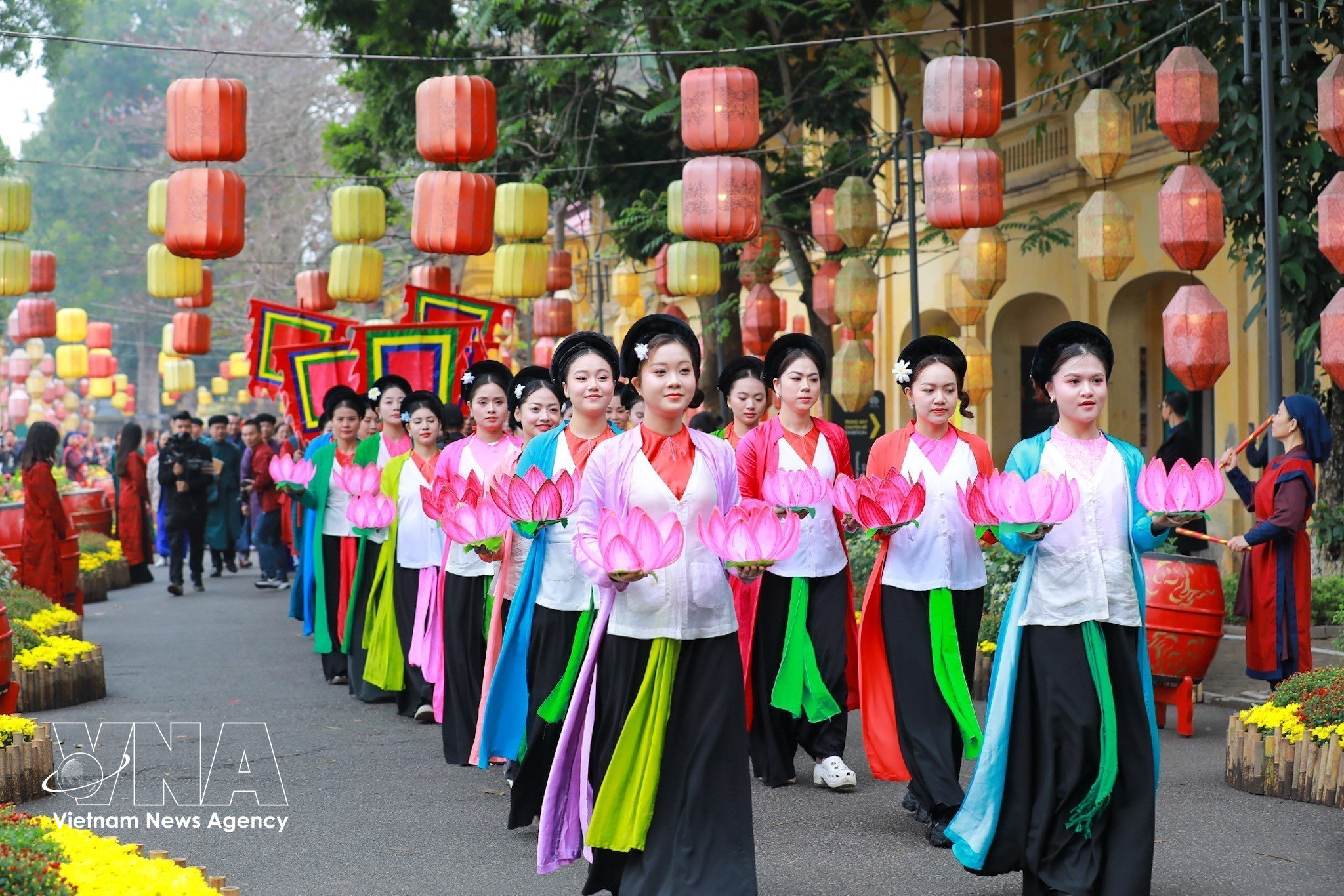 potal-tai-hien-cac-nghi-le-tong-cuu-nghinh-tan-tai-hoang-thanh-thang-long-8584384.jpg