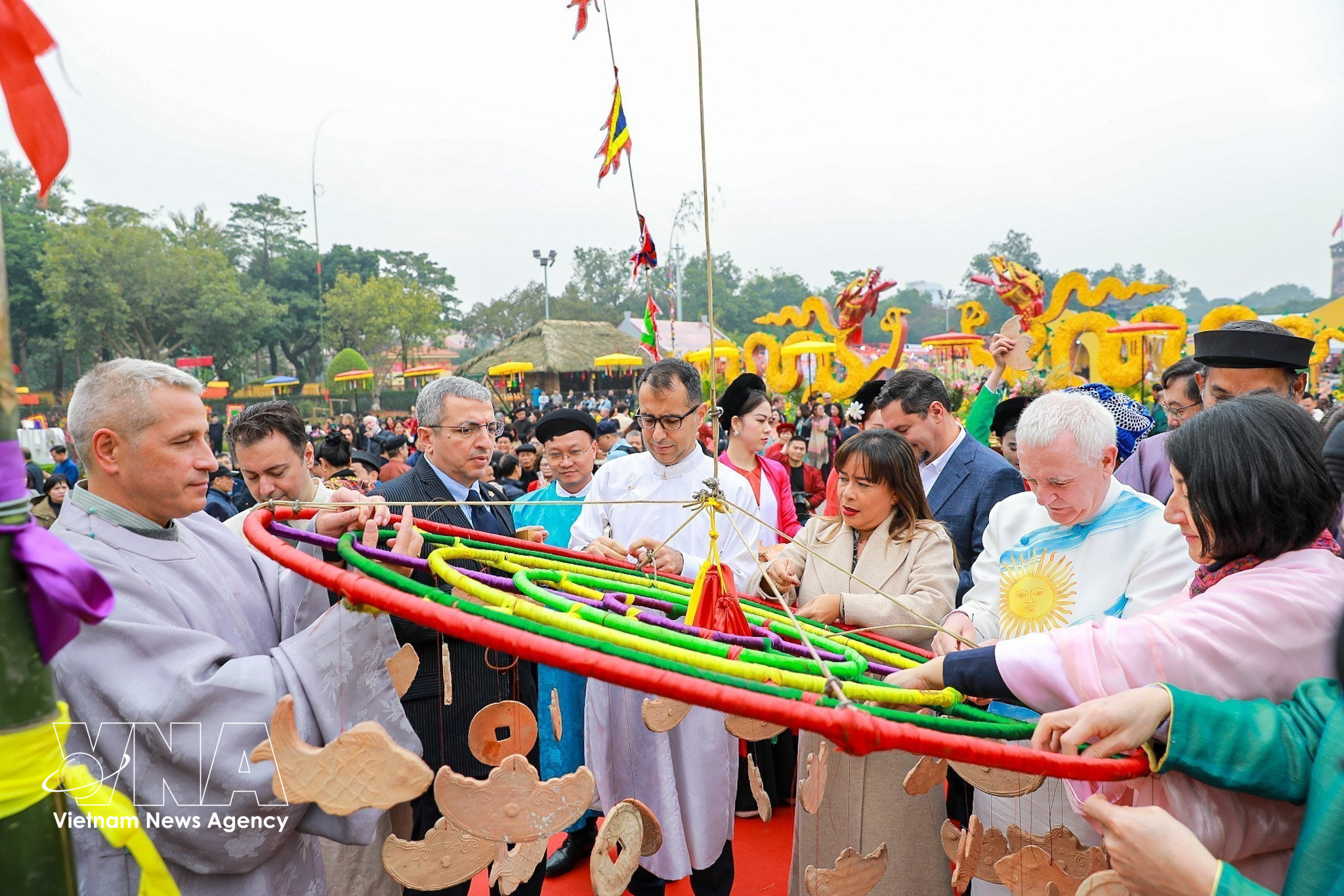potal-tai-hien-cac-nghi-le-tong-cuu-nghinh-tan-tai-hoang-thanh-thang-long-8584399.jpg
