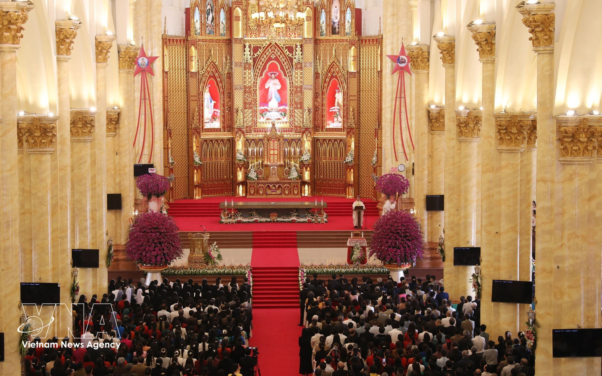 potal-khanh-thanh-nha-tho-lon-nhat-viet-nam-8457115-1.jpg