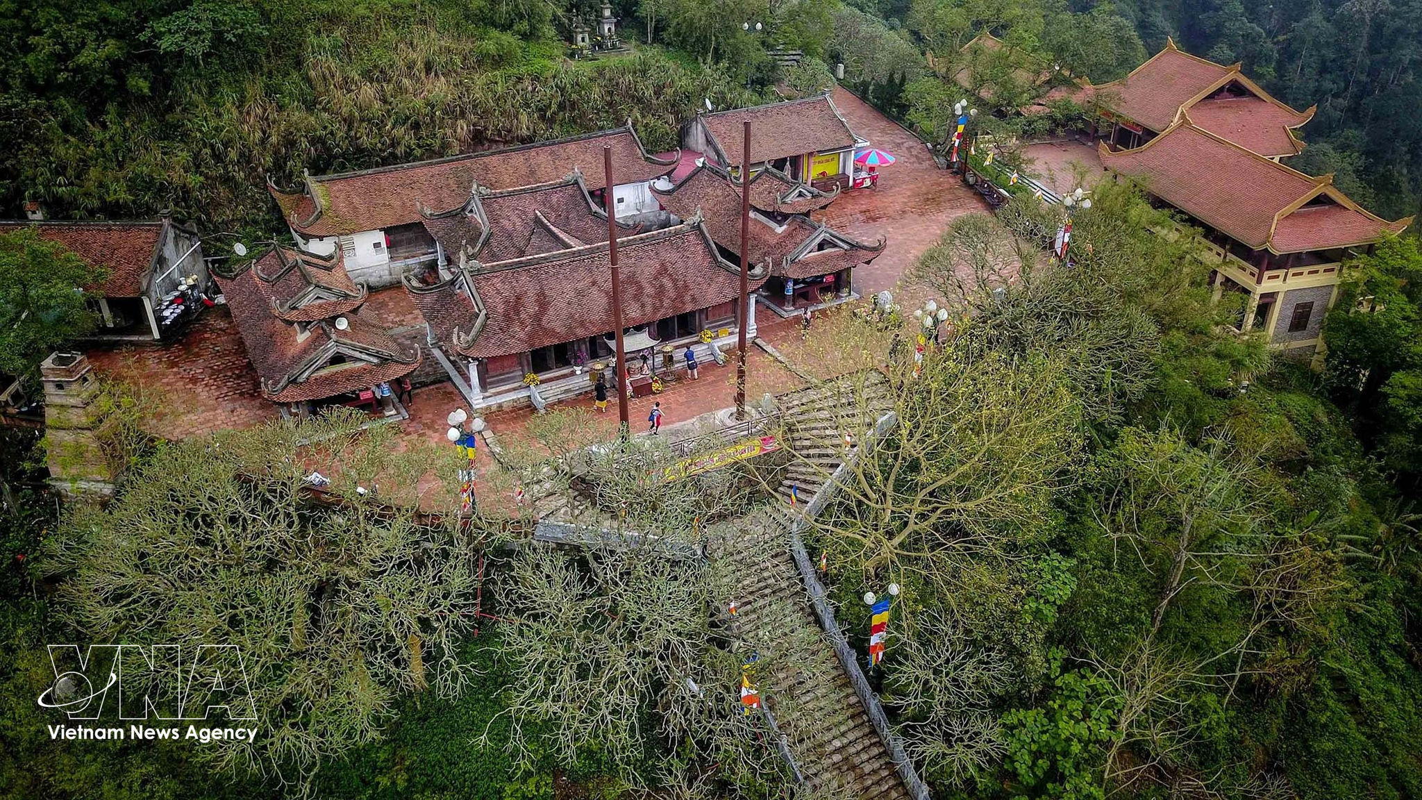 potal-quan-the-di-tich-yen-tu-vinh-nghiem-con-son-kiep-bac-gia-tri-noi-bat-toan-cau-8385653-2.jpg