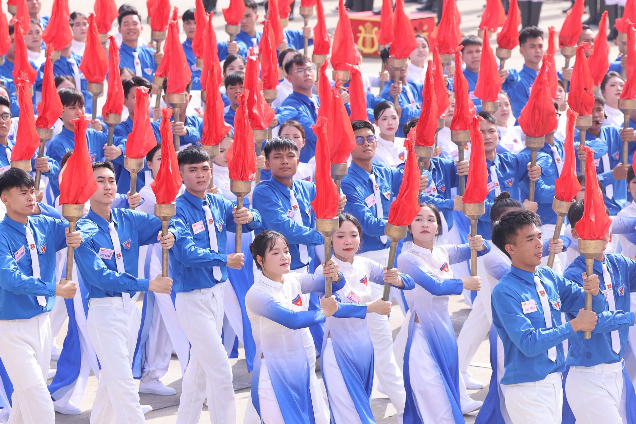 Bài 2: Nghị trường liên tục “cháy giờ” vì mục tiêu Việt Nam khỏe mạnh, hùng cường