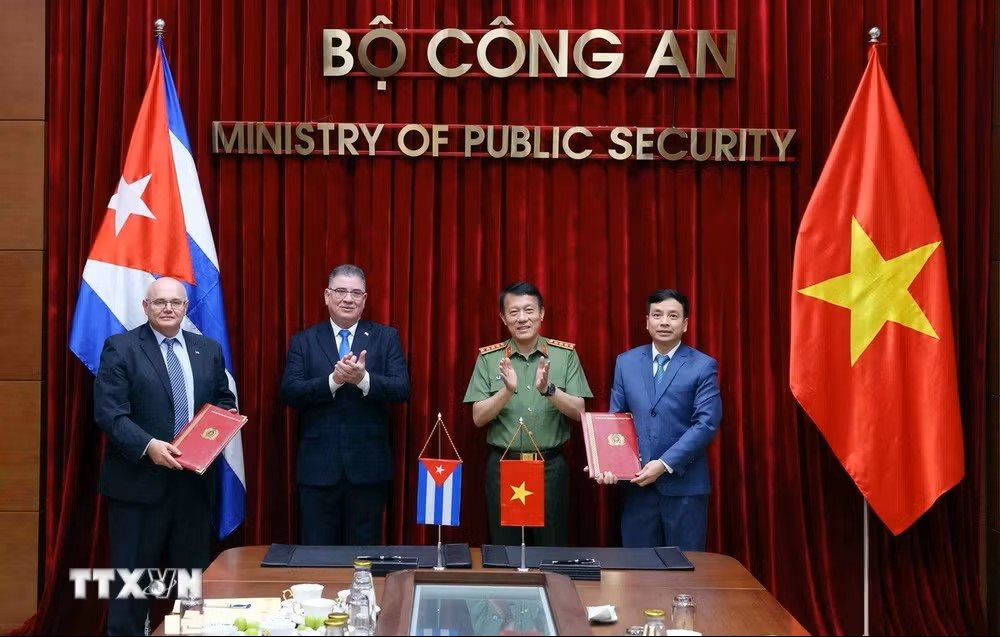 vietnam-cuba-2.jpg