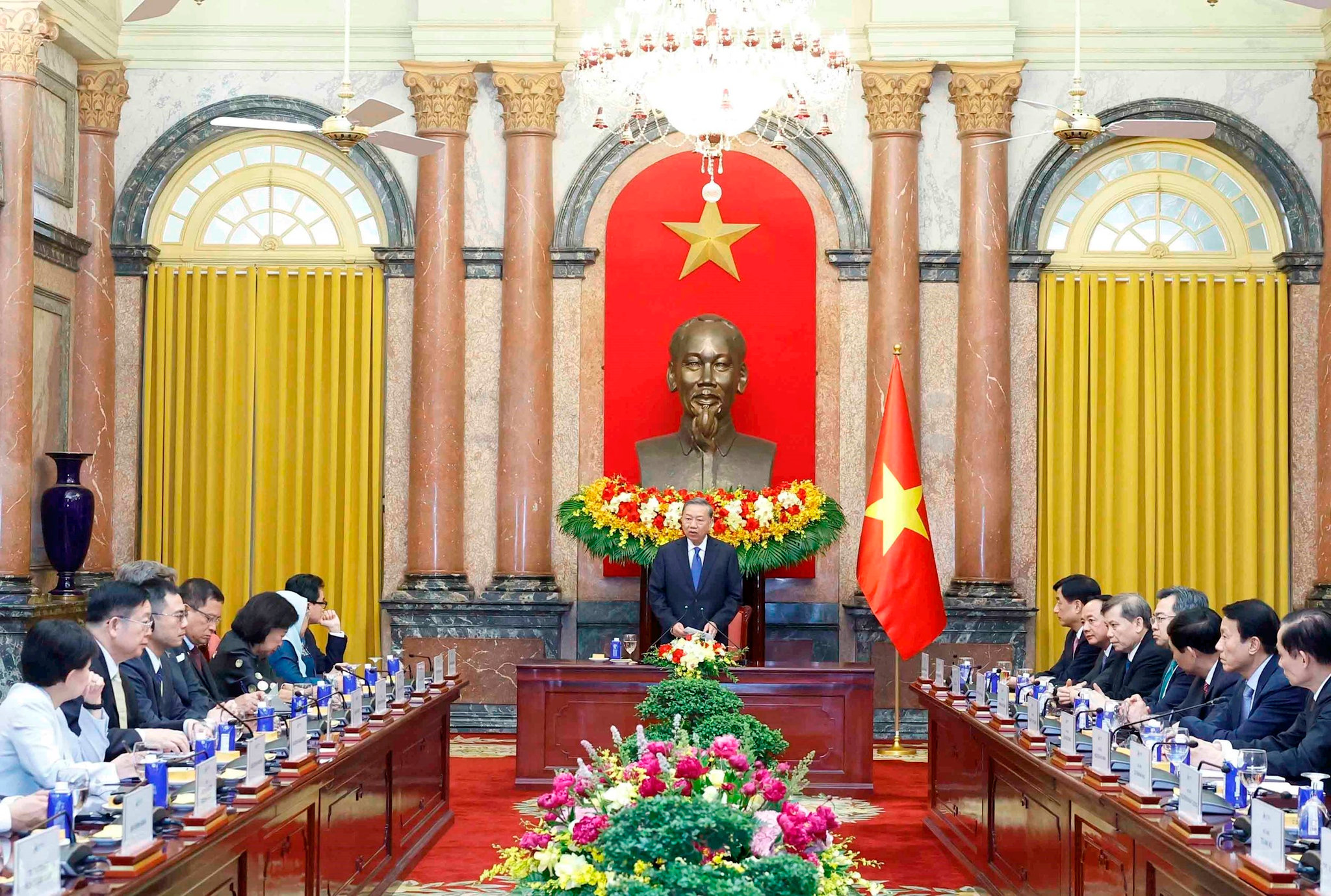 vna_potal_tong_bi_thu_chu_tich_nuoc_tiep_cac_dai_bieu_du_dien_dan_tuong_lai_asean_2026_8815957(1).jpg