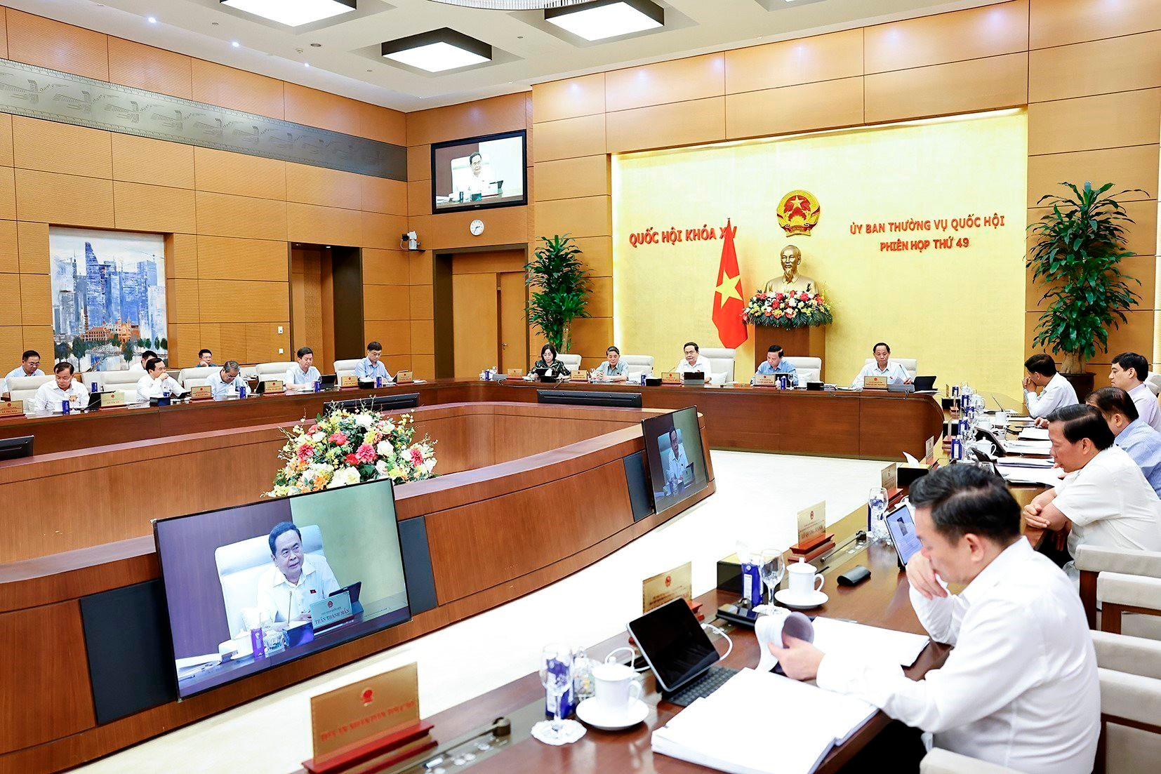 vna_potal_ubtv_quoc_hoi_cho_y_kien_ve_du_an_luat_an_ninh_mang_8291498.jpg
