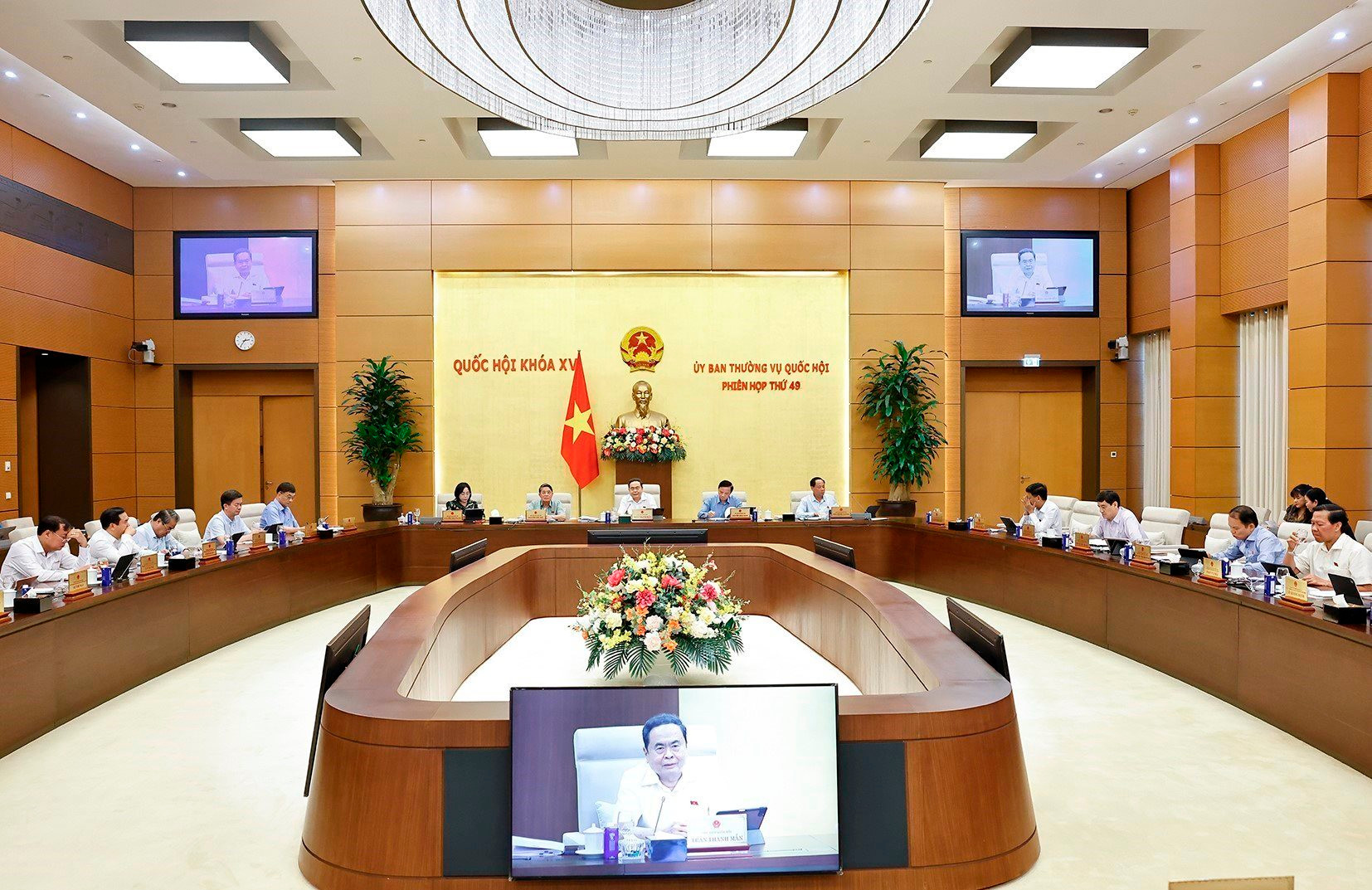 vna_potal_ubtv_quoc_hoi_cho_y_kien_ve_du_an_luat_an_ninh_mang_8291499.jpg