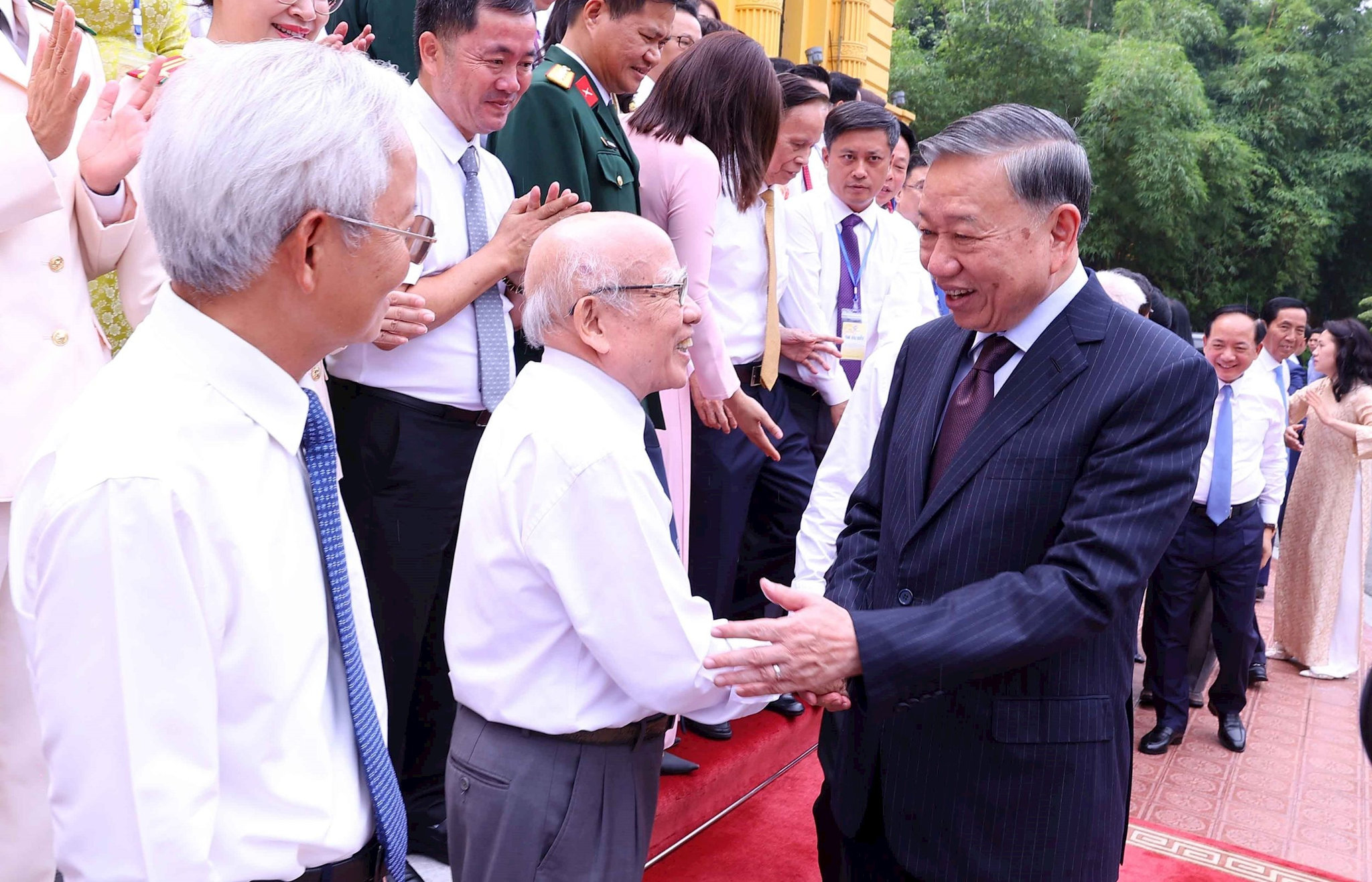 vna_potal_tong_bi_thu_chu_tich_nuoc_gap_mat_101_nha_bao_tieu_bieu_8829756-1-.jpg