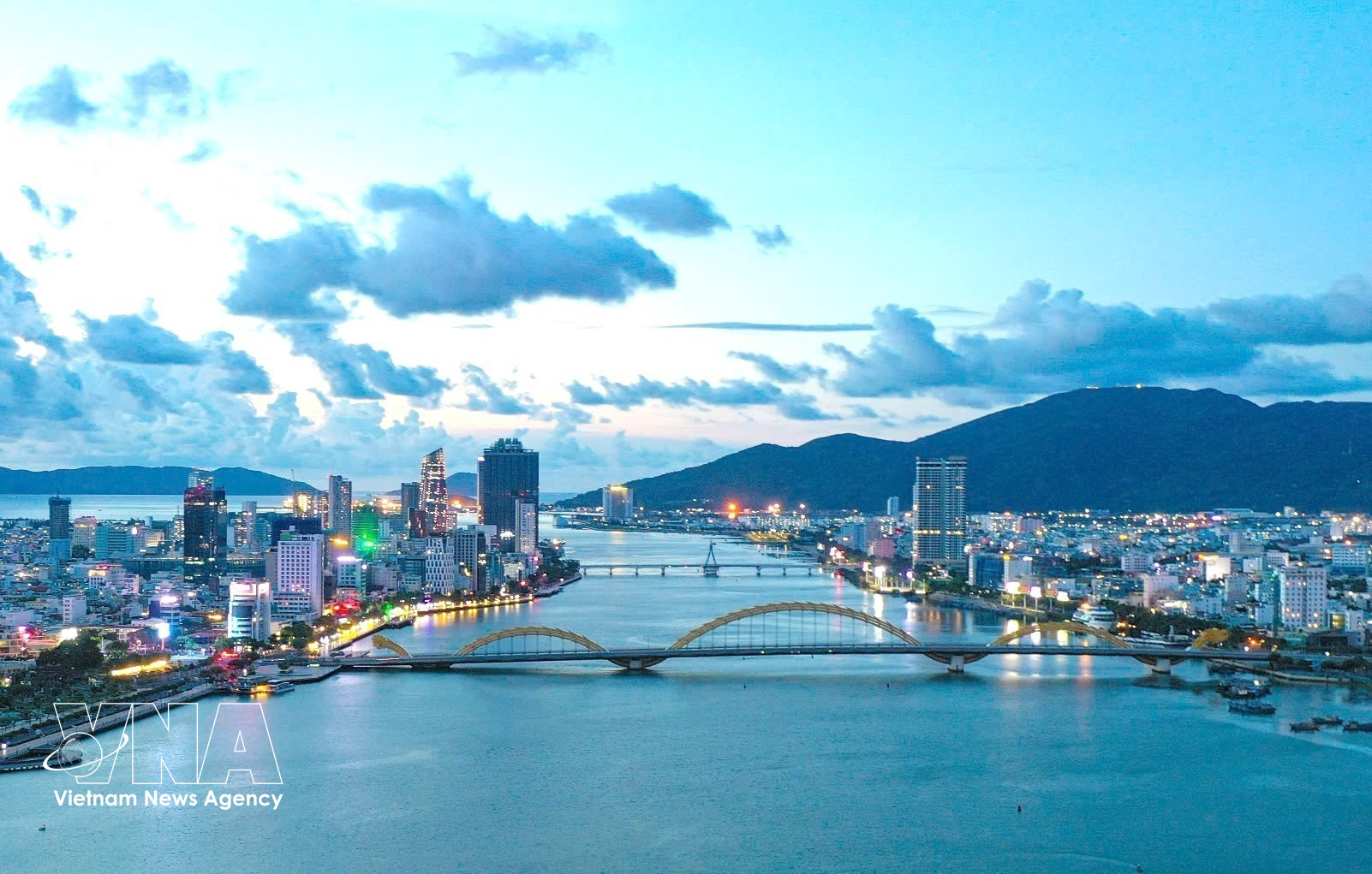danang-cuoi.jpg