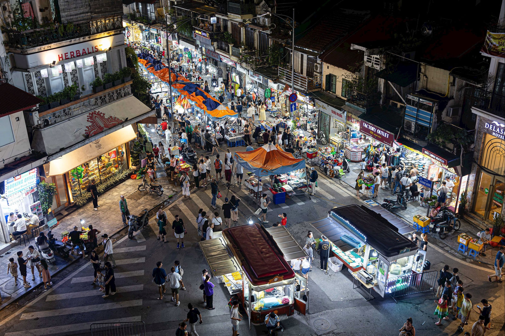 vna_potal_ha_noi_-_thanh_pho_trai_nghiem_van_hoa_ban_dem__8914822.jpg