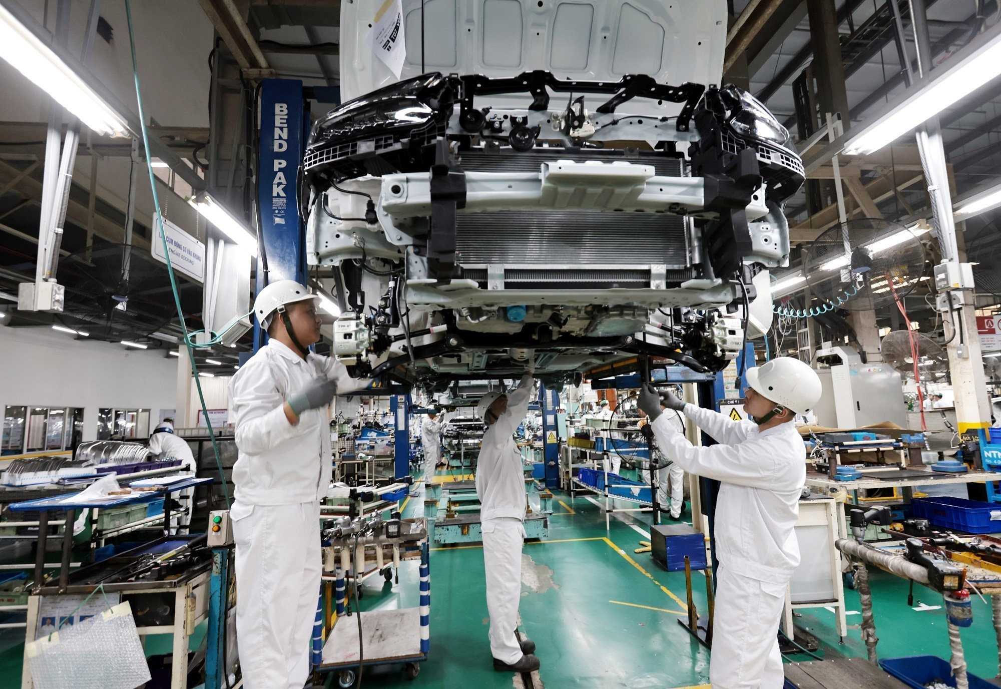 Sản xuất xe ô tô tại nhà máy Honda Việt Nam, phường Vĩnh Phúc, Phú Thọ