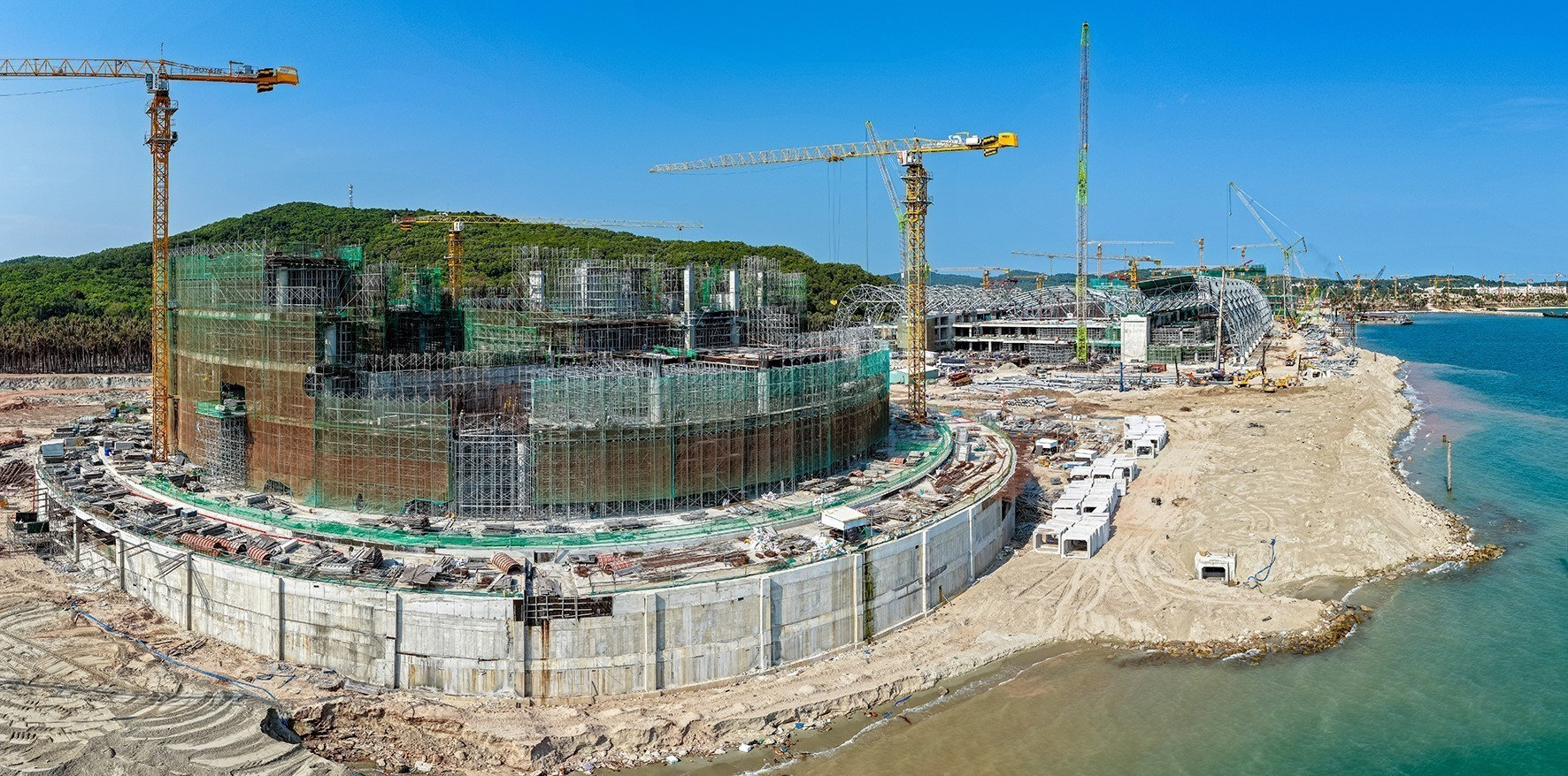 Trung tâm tổ chức hội nghị APEC và các công trình chức năng trên đảo Phú Quốc (An Giang) lộ diện hình hài.6