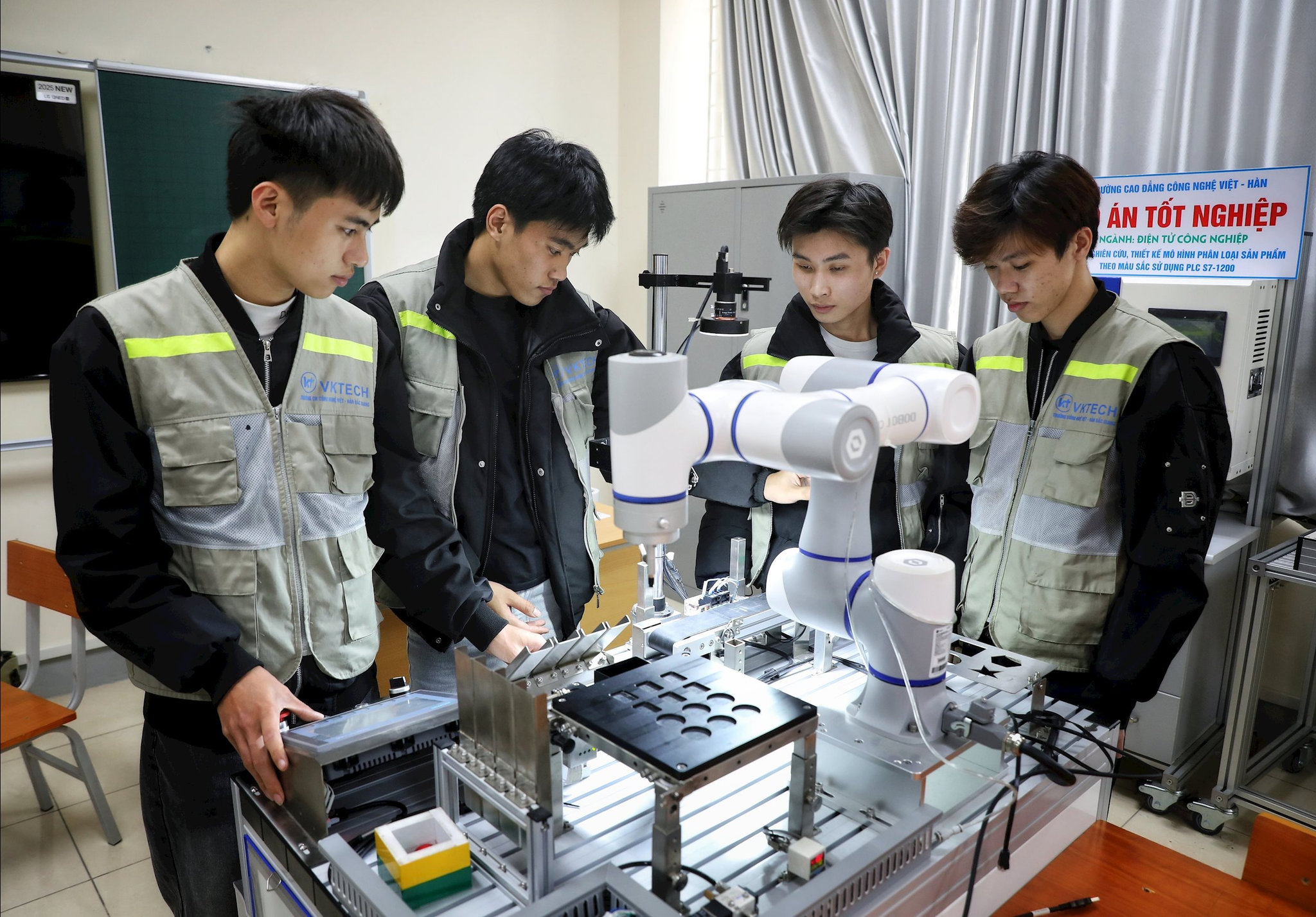 vna_potal_tang_cuong_lien_ket_hop_tac_dao_tao_nhan_luc_nganh_ban_dan_8515443.jpeg