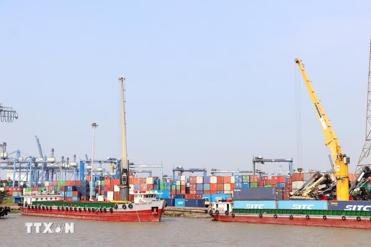 7 ttxvn-thuong-cang-4