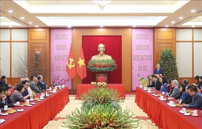 anh-tbt-to-lam.jpg