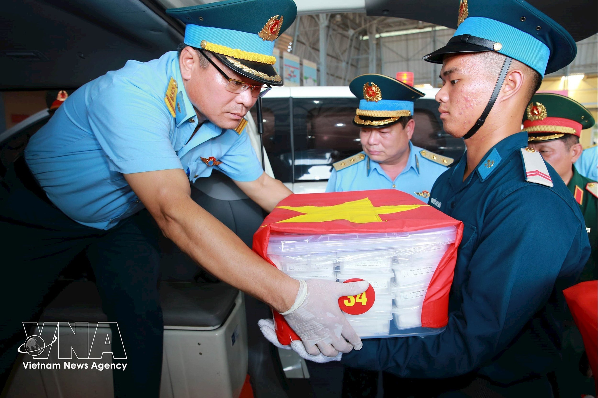 potal-ban-giao-hon-13500-mau-hai-cot-liet-si-phuc-vu-giam-dinh-adn-xac-dinh-danh-tinh-9018102.jpg