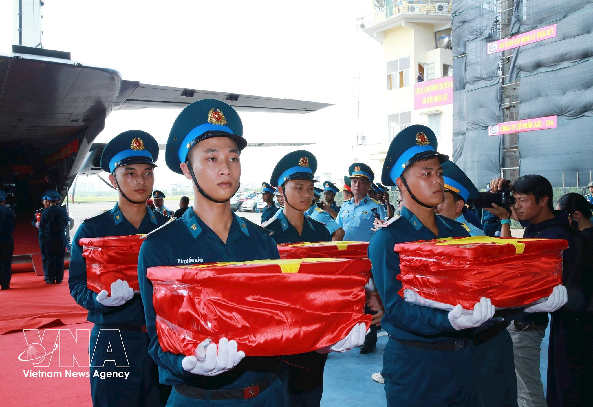 potal-ban-giao-hon-13500-mau-hai-cot-liet-si-phuc-vu-giam-dinh-adn-xac-dinh-danh-tinh-9018140.jpg