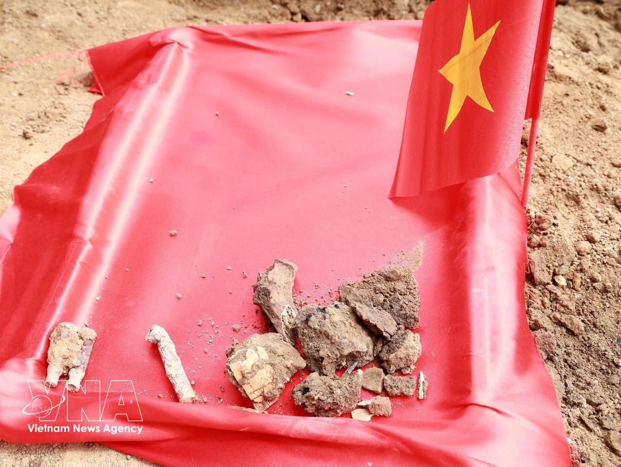 potal-noi-tiep-hanh-trinh-dua-liet-si-tro-ve-9033729.jpg