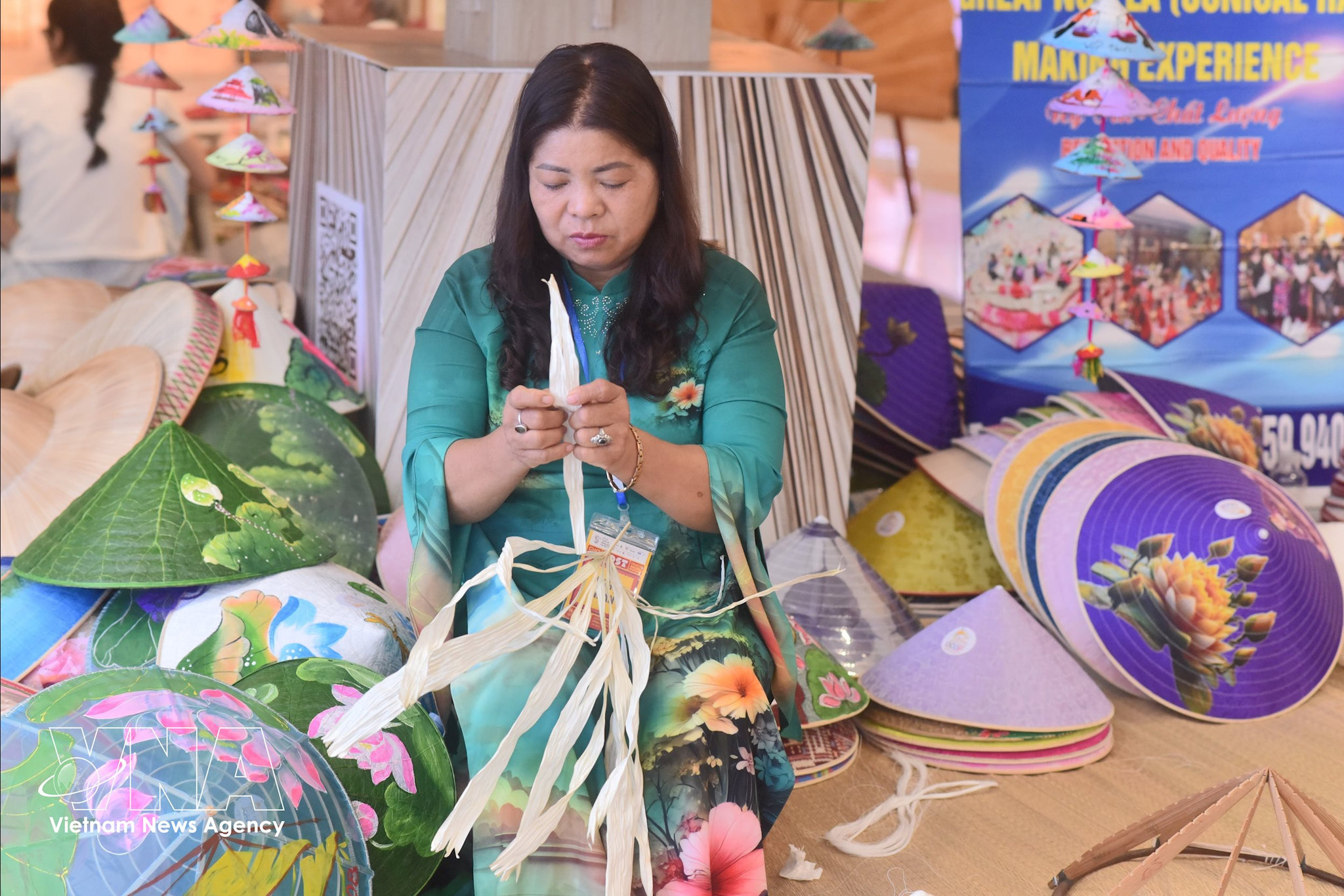 vna-potal-ha-noi-ket-noi-lang-nghe-voi-sang-tao-duong-dai-8825509.jpg