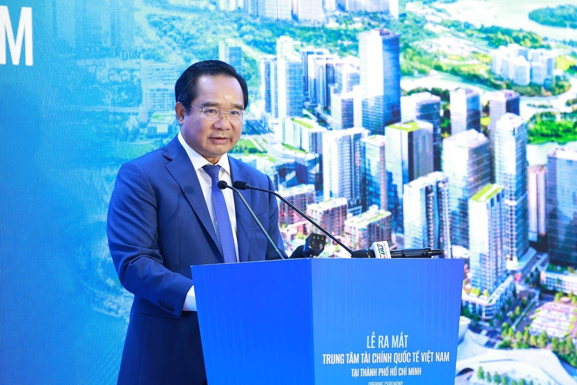 vna_potal_thu_tuong_du_le_ra_mat_trung_tam_tai_chinh_quoc_te_viet_nam__8586054.jpg