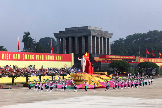 Bài 2: Xác lập những quyết sách chiến lược mang tính “bệ phóng” cho tương lai đất nước